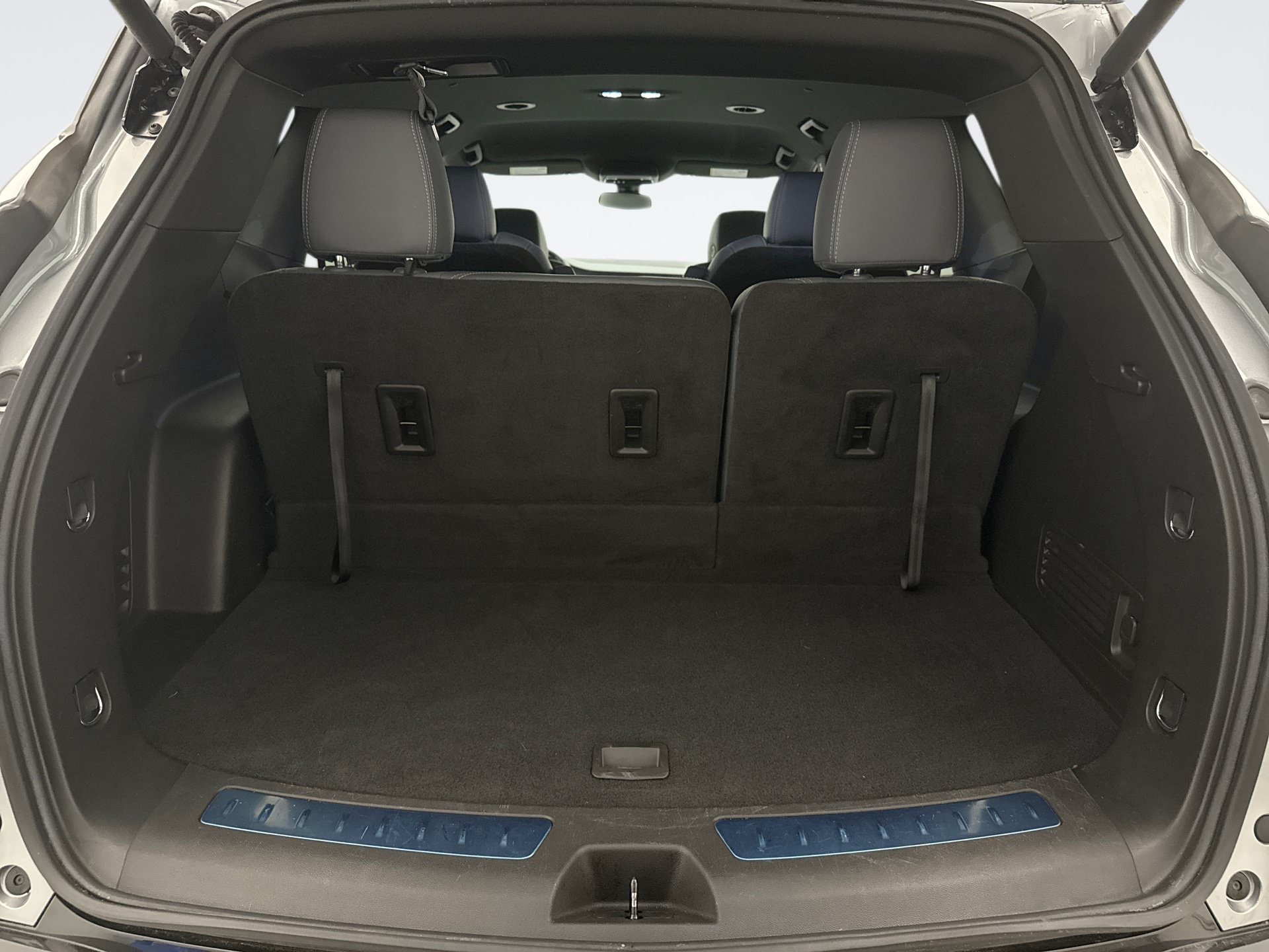Used 2023 Buick Enclave Essence AWD/4WD image 21