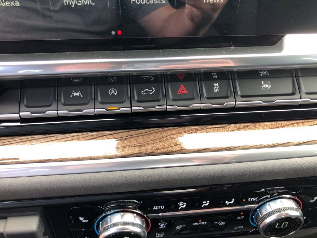 New 2025 GMC Sierra 1500 Elevation image 26