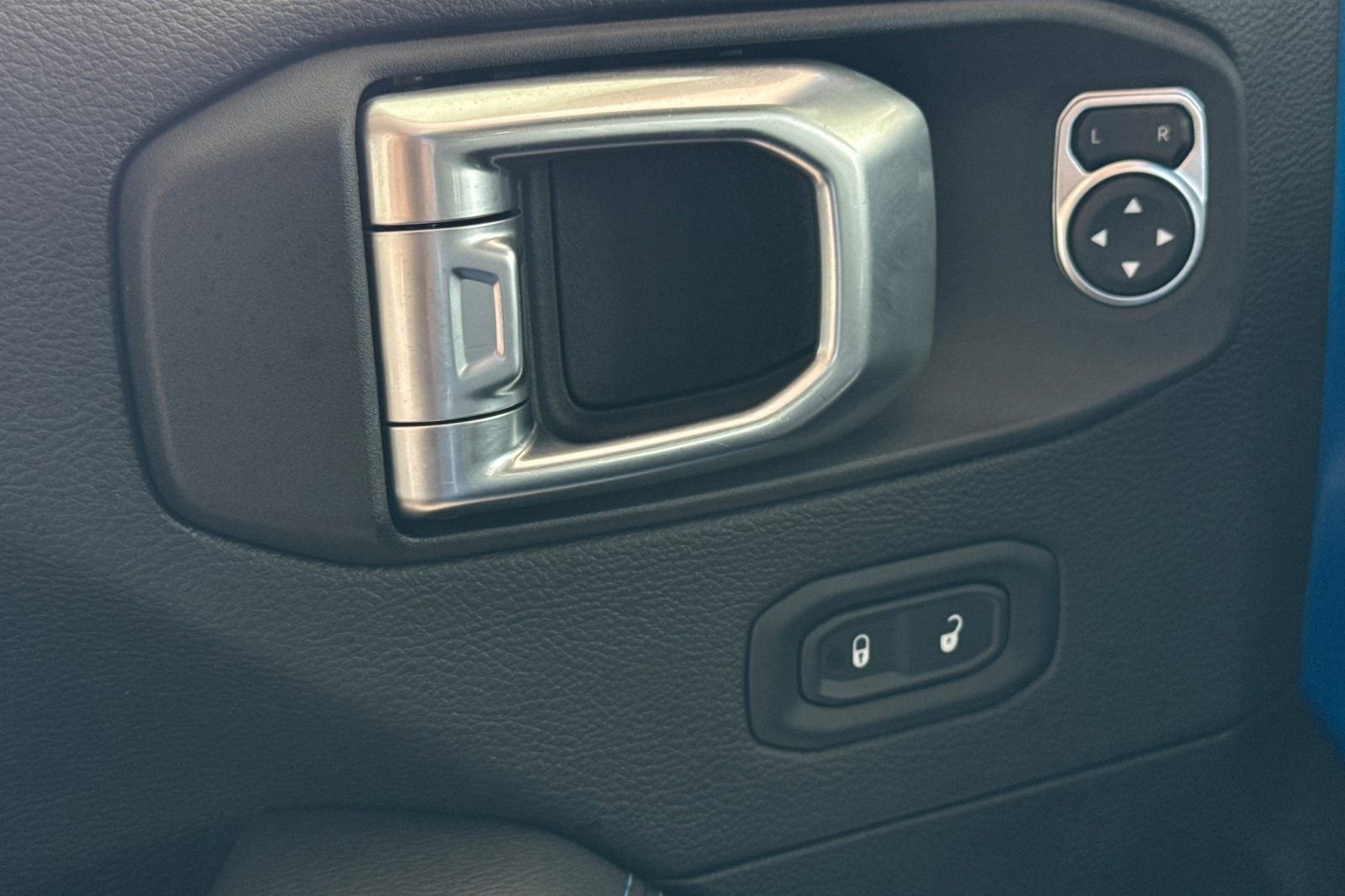 Used 2022 Jeep Wrangler Unlimited Rubicon 4xe w/ Steel Bumper Group image 13