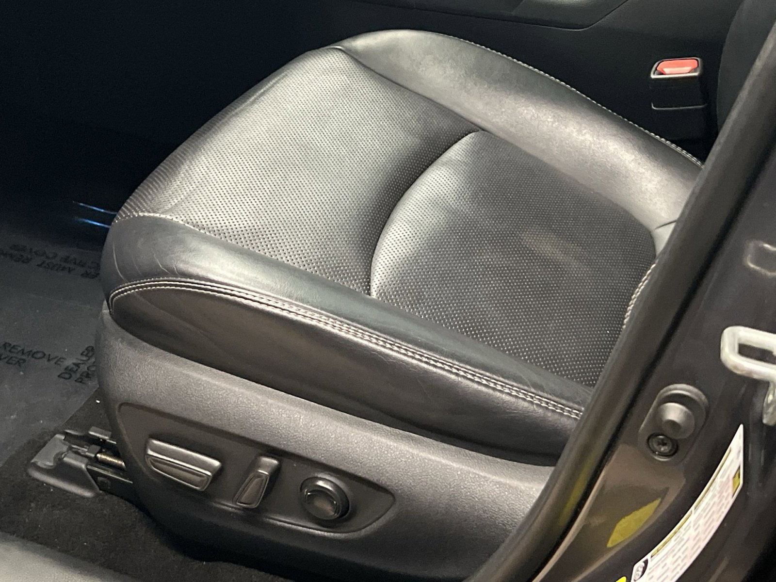 Used 2019 Toyota RAV4 Limited w/ Cold Weather Package image 12