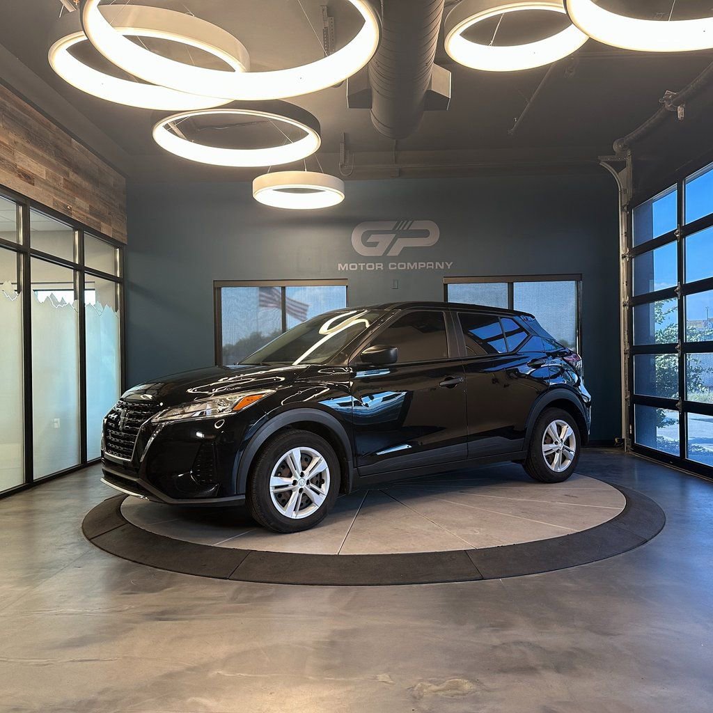 Used 2021 Nissan Kicks S FWD image 7