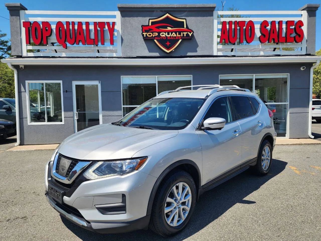 Used 2017 Nissan Rogue SV w/ SV Premium Package
