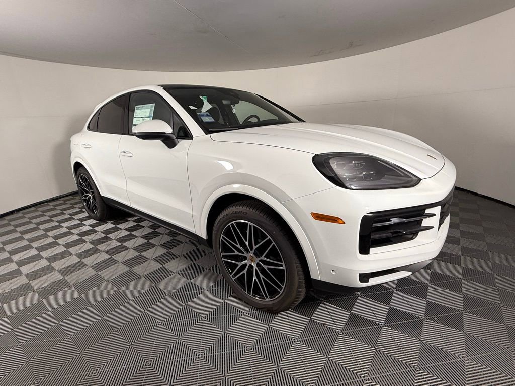 Certified 2025 Porsche Cayenne Coupe image 8