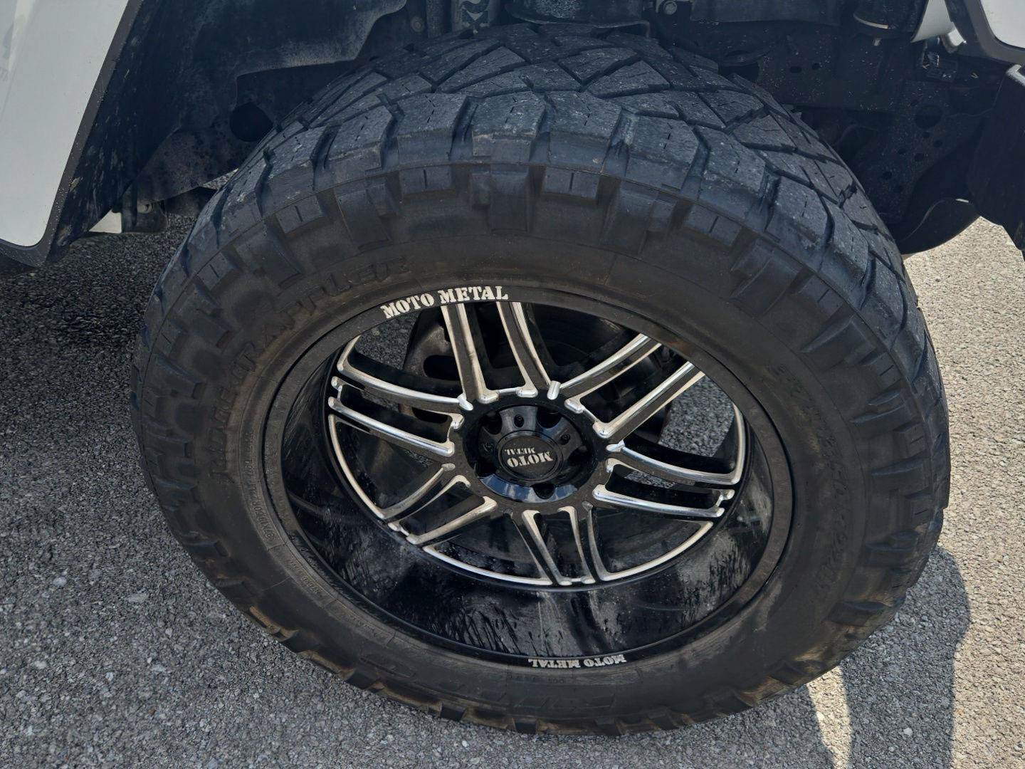 Used 2022 Jeep Gladiator Overland AWD/4WD image 9