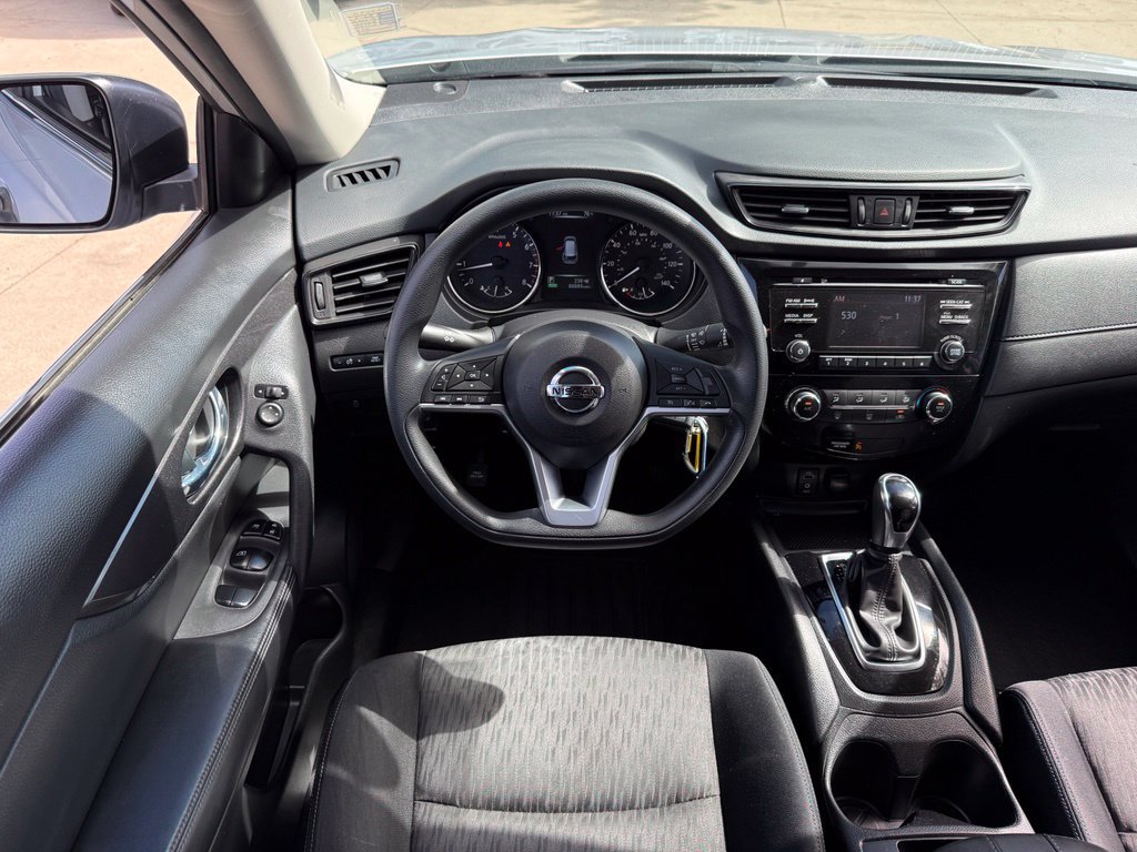 Used 2017 Nissan Rogue S FWD image 2