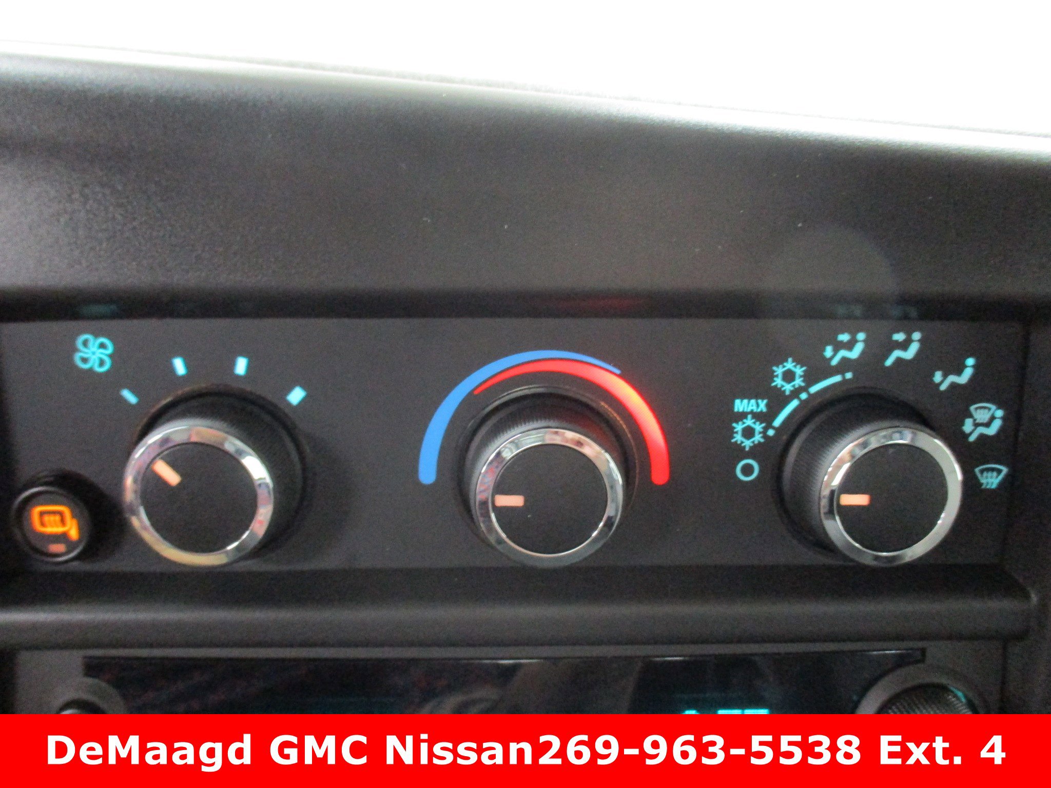 New 2025 GMC Savana 3500 image 22