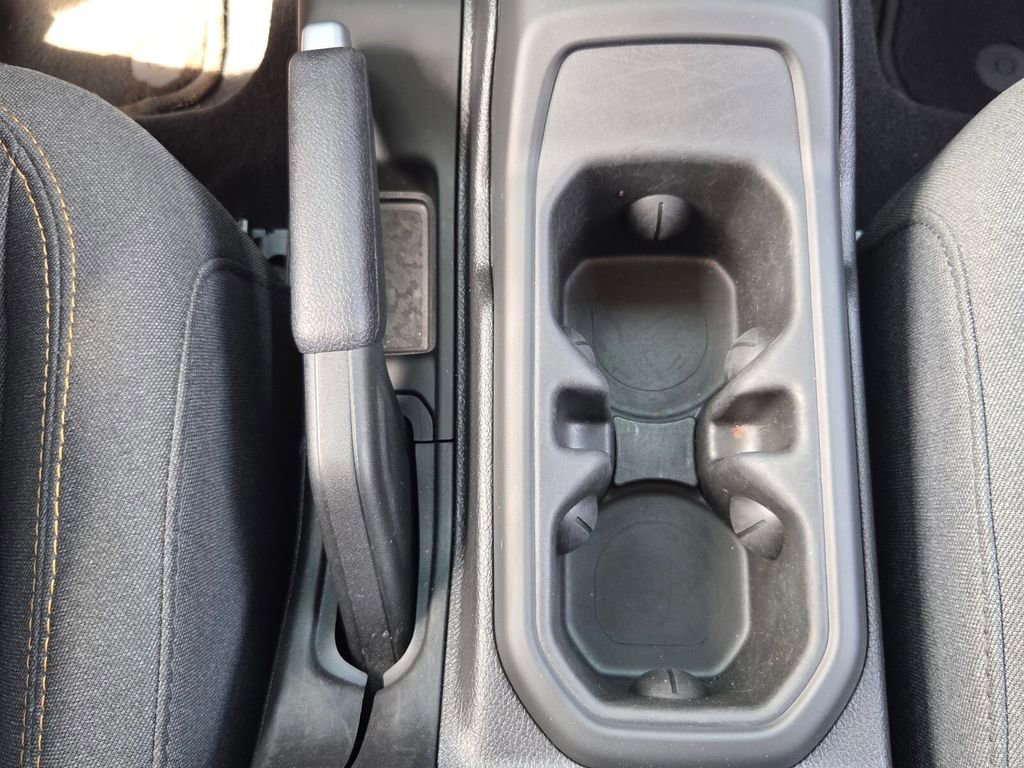 Used 2025 Jeep Wrangler Unlimited Sahara w/ Safety Group image 18