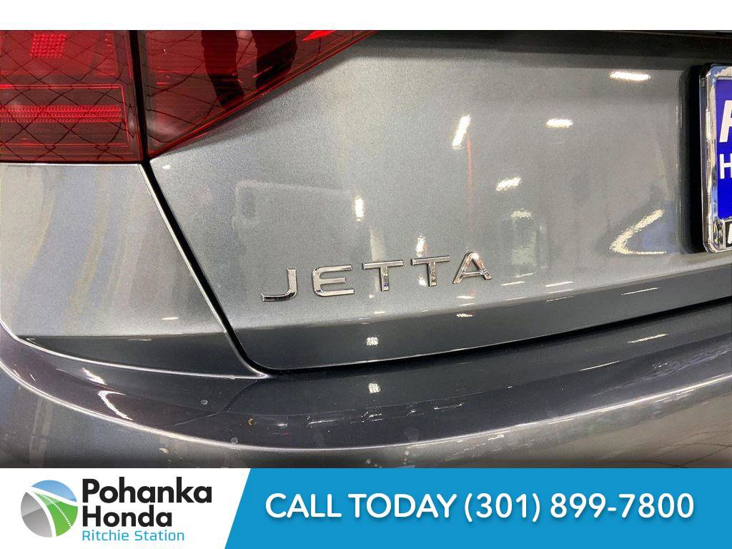 Used 2023 Volkswagen Jetta SE image 7