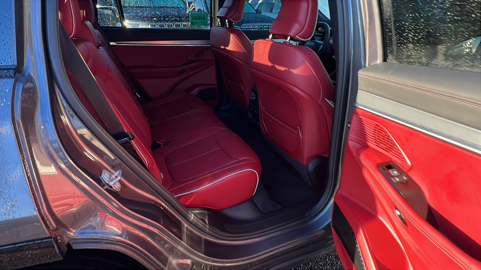 Used 2024 Jeep Wagoneer Launch Edition image 21