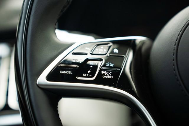 Used 2025 Mercedes-Benz Maybach S 580 4MATIC image 77