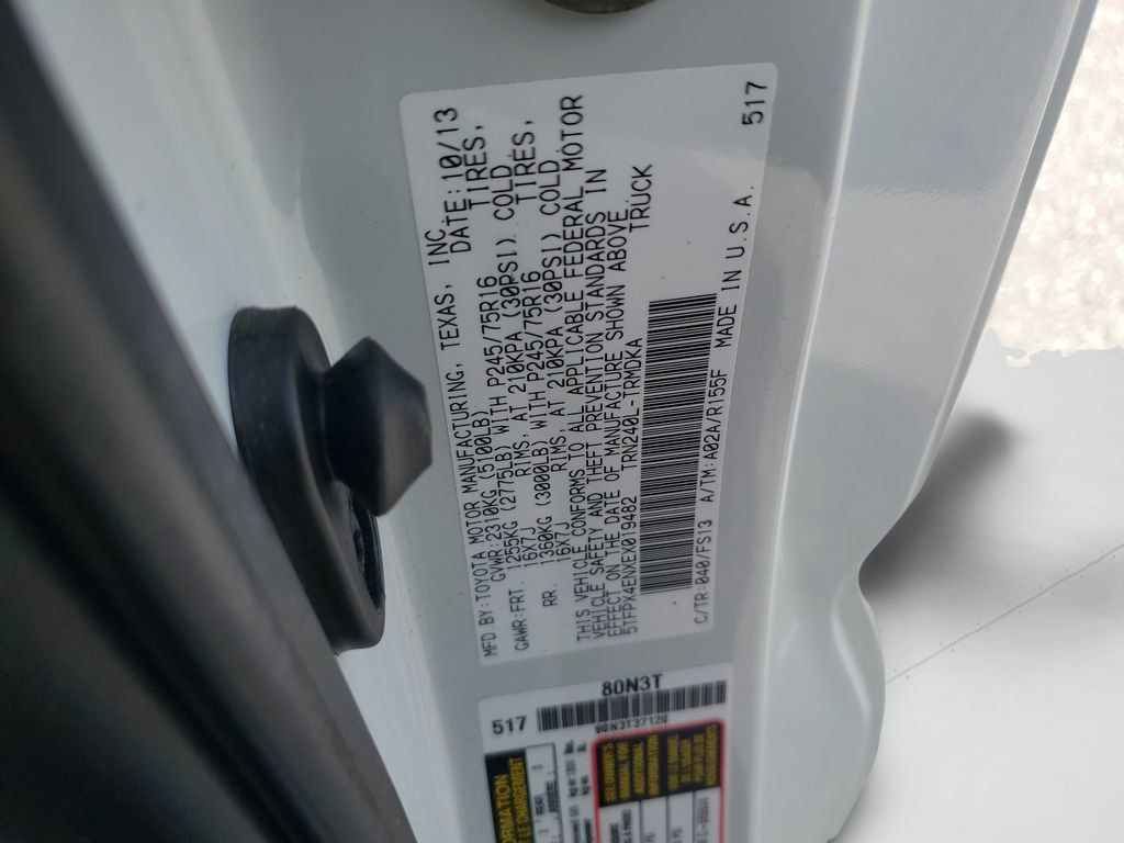 Used 2014 Toyota Tacoma 4x4 Regular Cab image 25