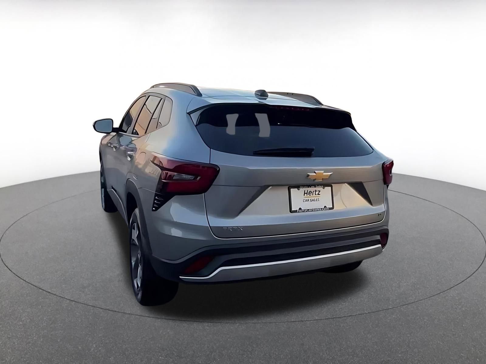 Used 2025 Chevrolet Trax LT image 14