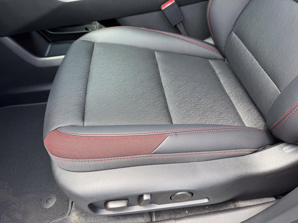 New 2027 Chevrolet Equinox RS FWD image 12