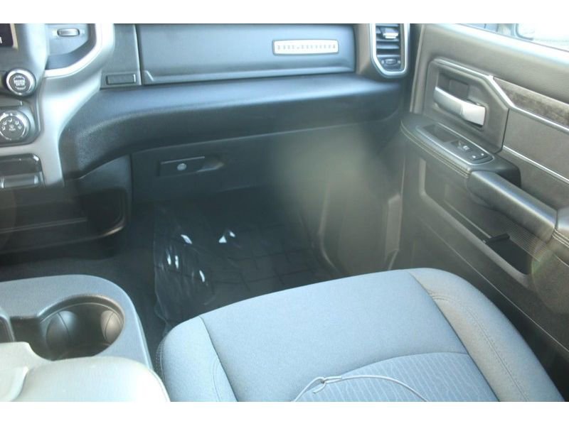 Used 2024 RAM 2500 Big Horn w/ Bed Utility Group image 19