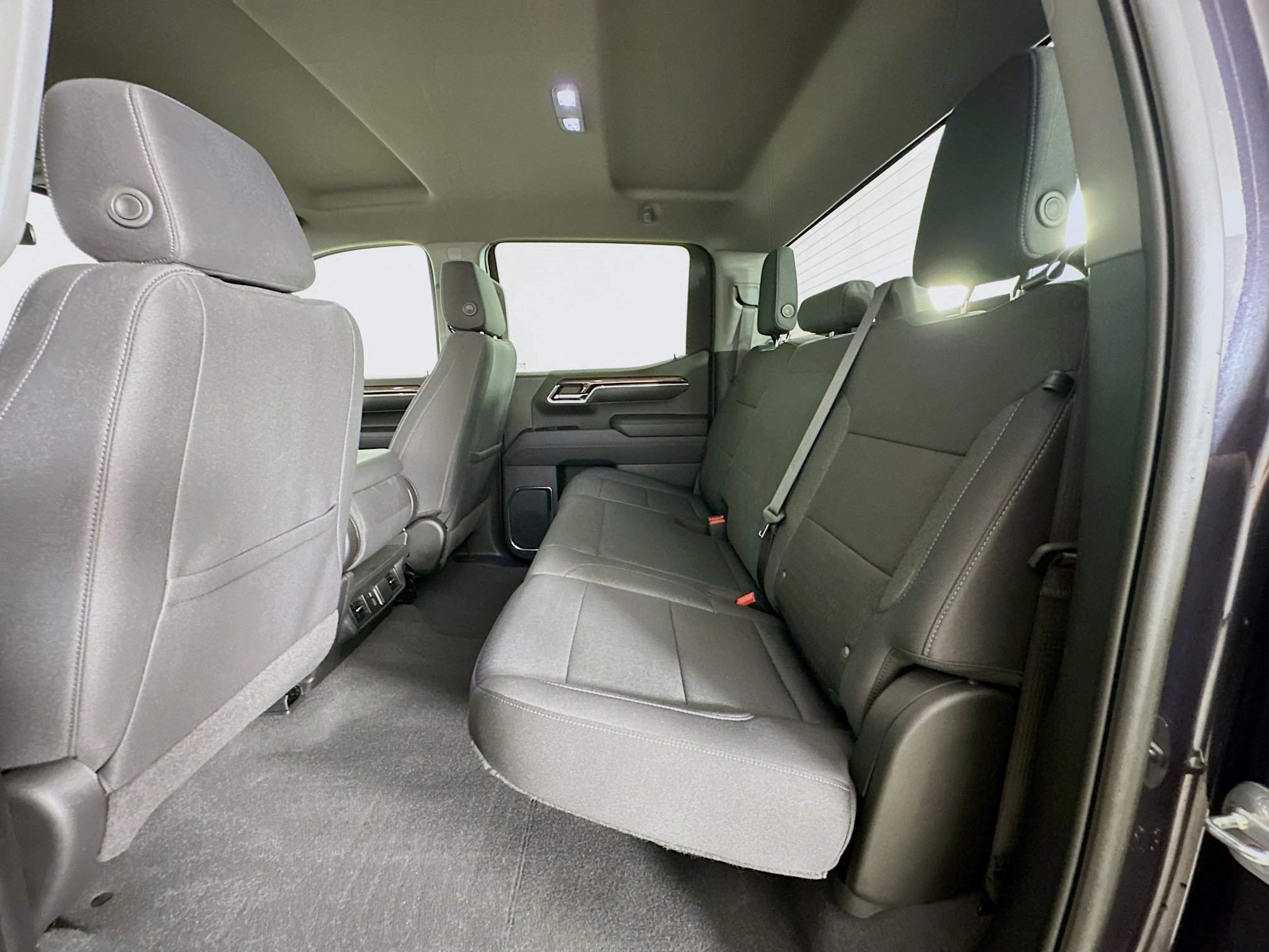 Used 2024 Chevrolet Silverado 1500 LT image 27