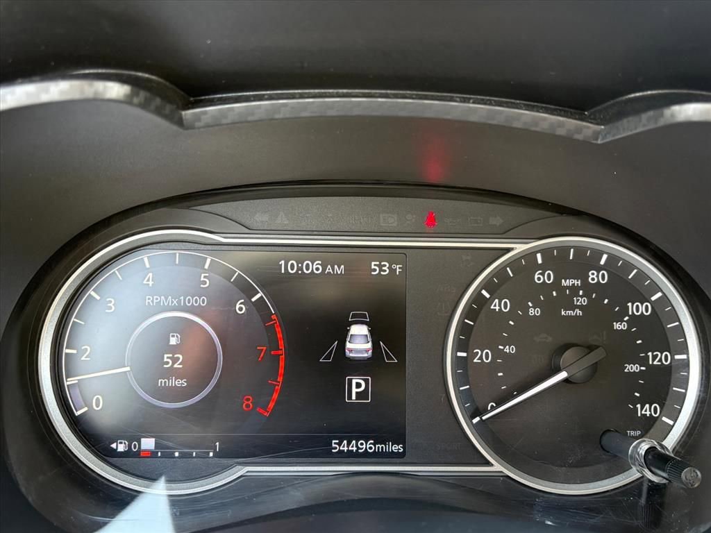 Used 2024 Nissan Versa SR image 10