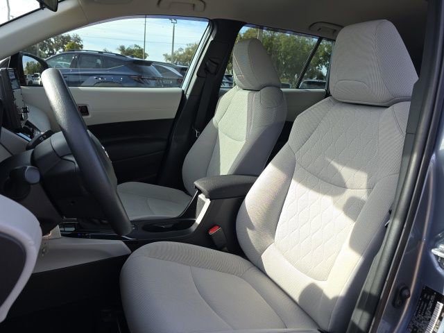 Used 2022 Toyota Corolla Cross L image 5