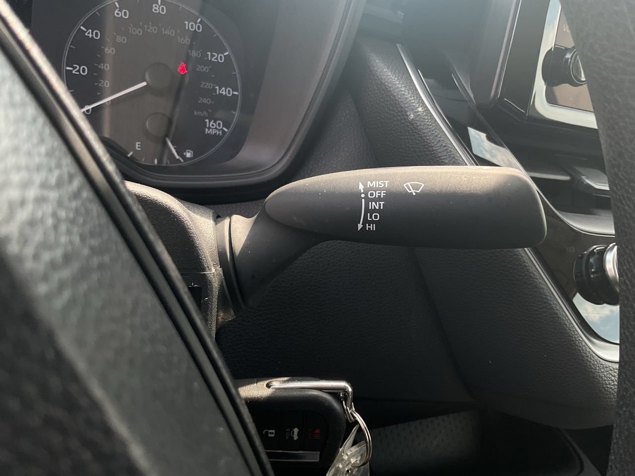 Used 2025 Toyota Corolla LE FWD image 30