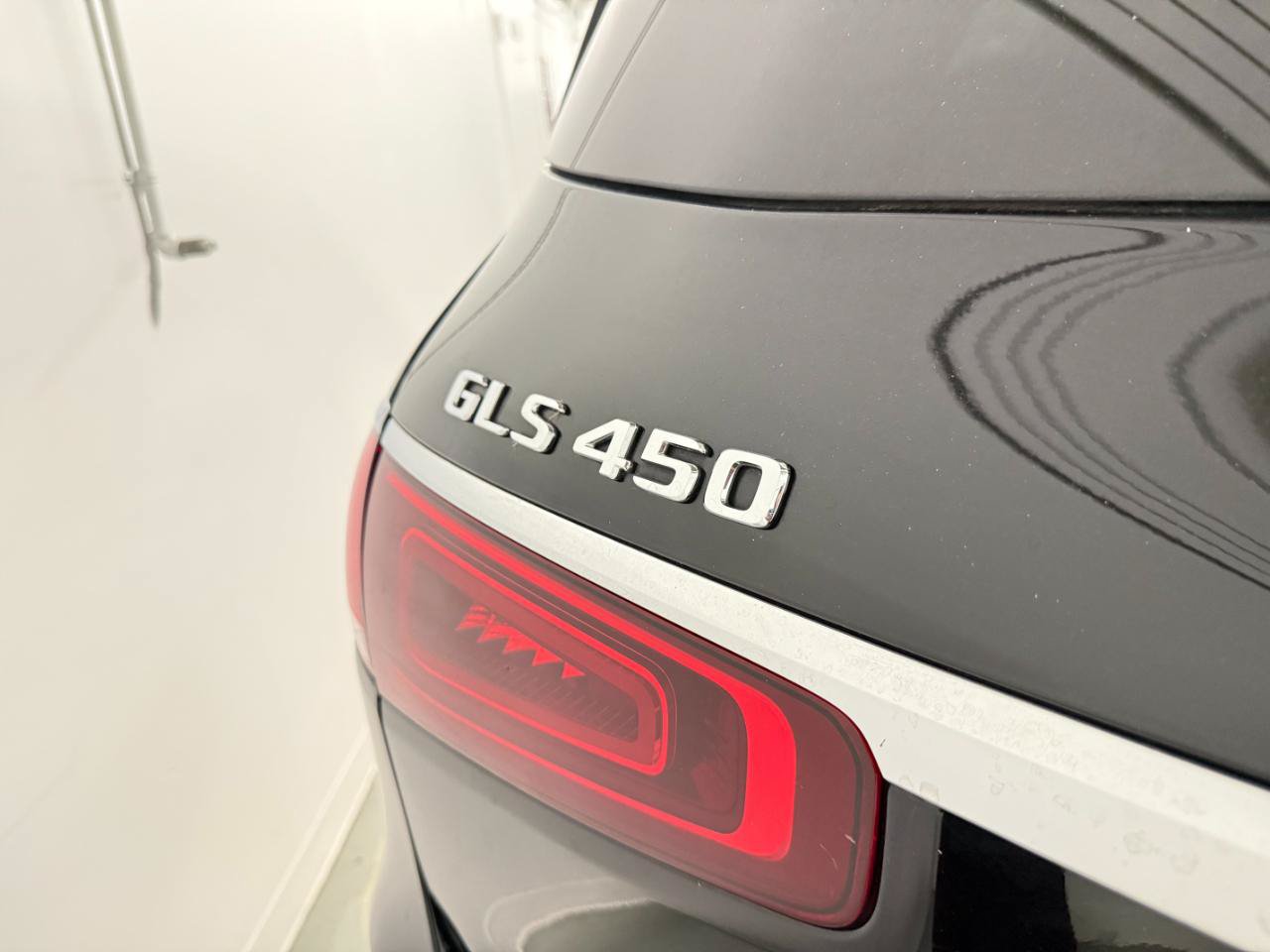 Used 2020 Mercedes-Benz GLS 450 4MATIC image 28