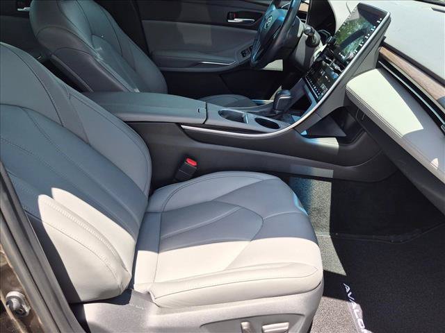 Used 2020 Toyota Avalon XLE w/ Moonroof Package FWD image 20