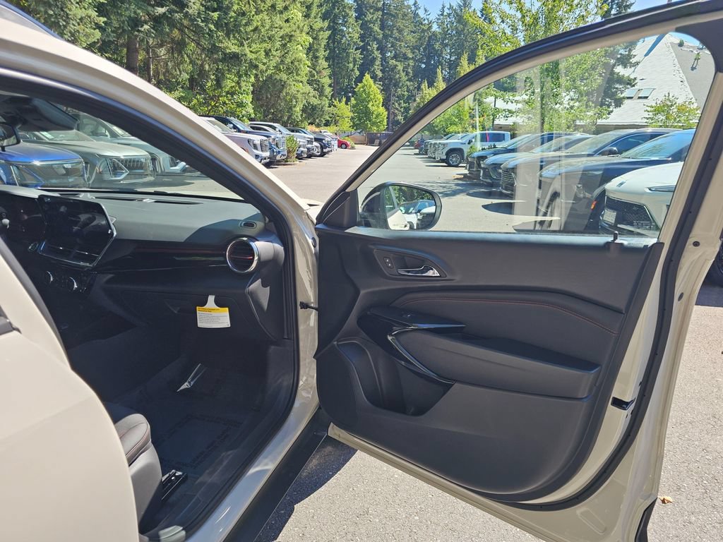 New 2026 Chevrolet Trax RS w/ Driver Confidence Package FWD image 12