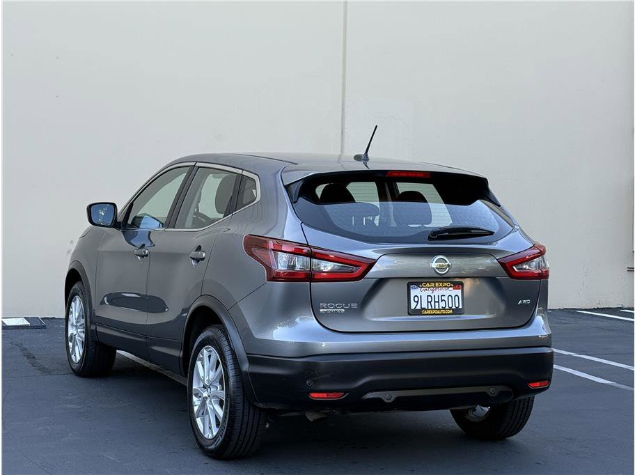 Used 2021 Nissan Rogue Sport S image 25