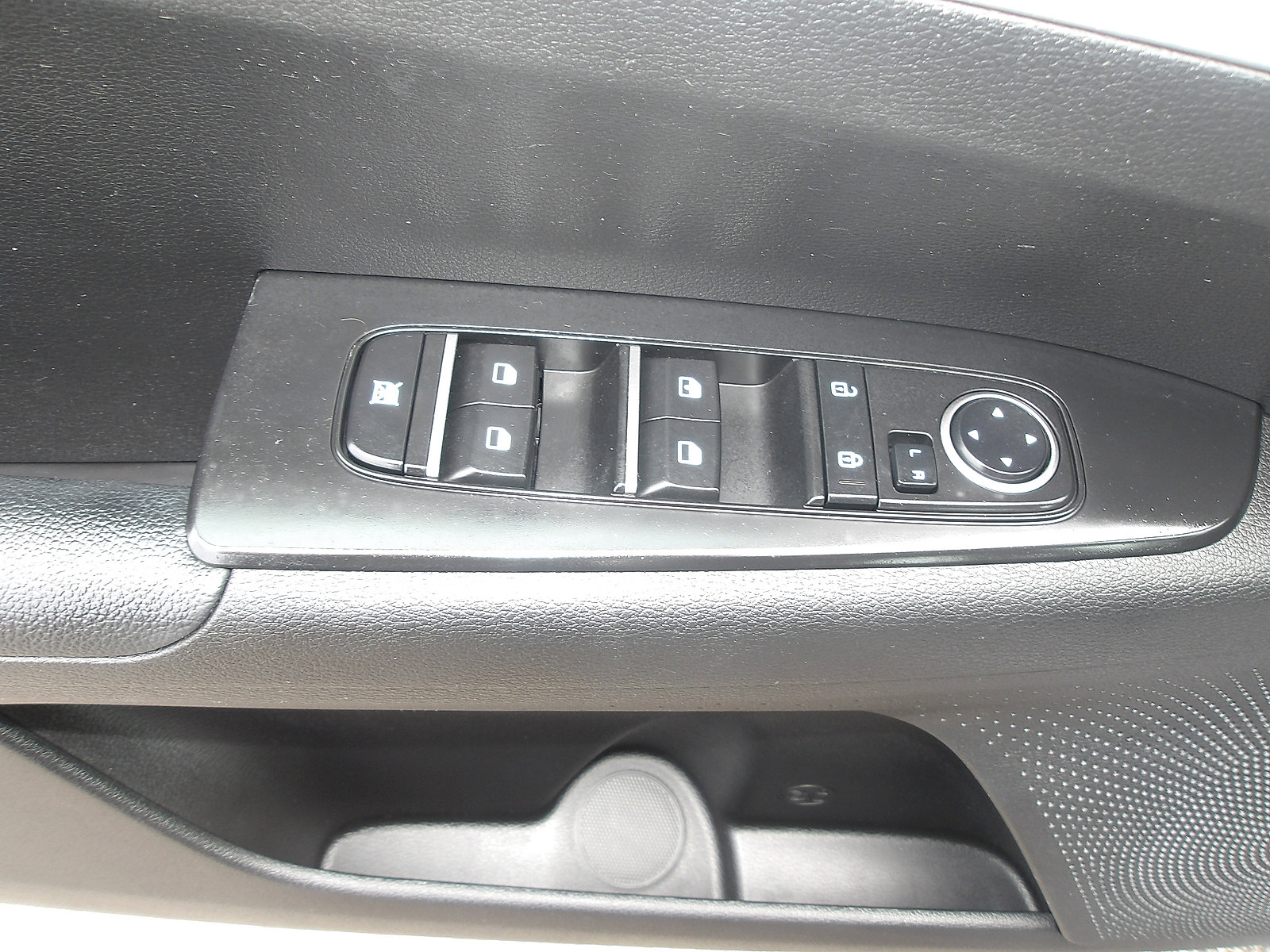 Used 2023 Kia Forte LXS FWD image 14