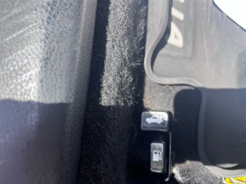 Used 2017 Toyota Corolla LE FWD image 9