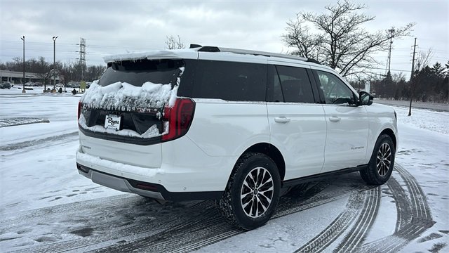 Used 2025 Ford Expedition Platinum image 30