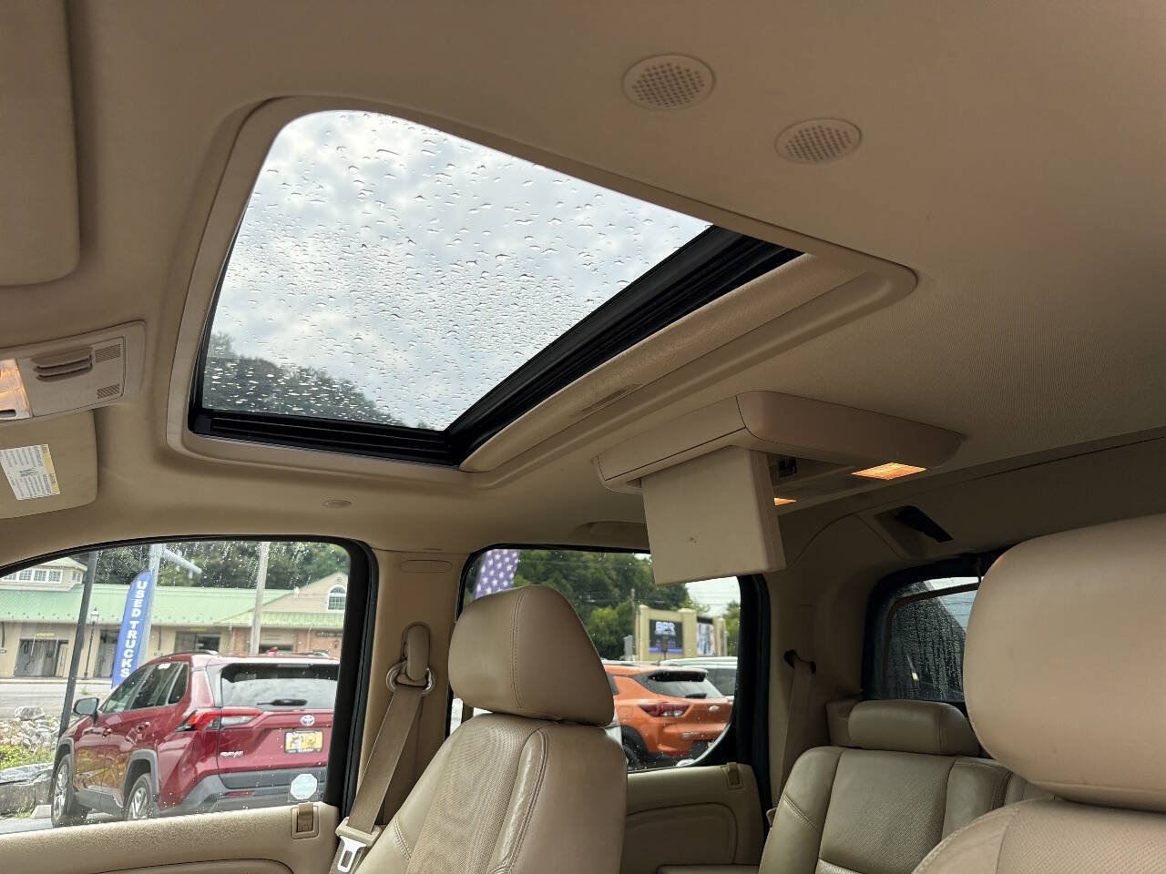 Used 2011 Cadillac Escalade EXT Luxury AWD/4WD image 17
