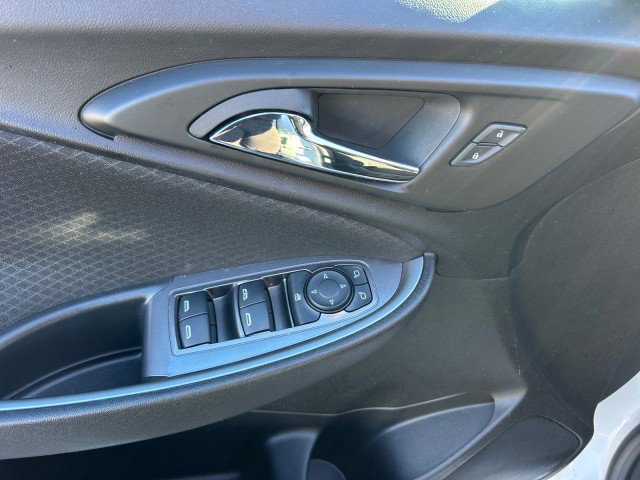 Used 2023 Chevrolet Malibu LT image 15