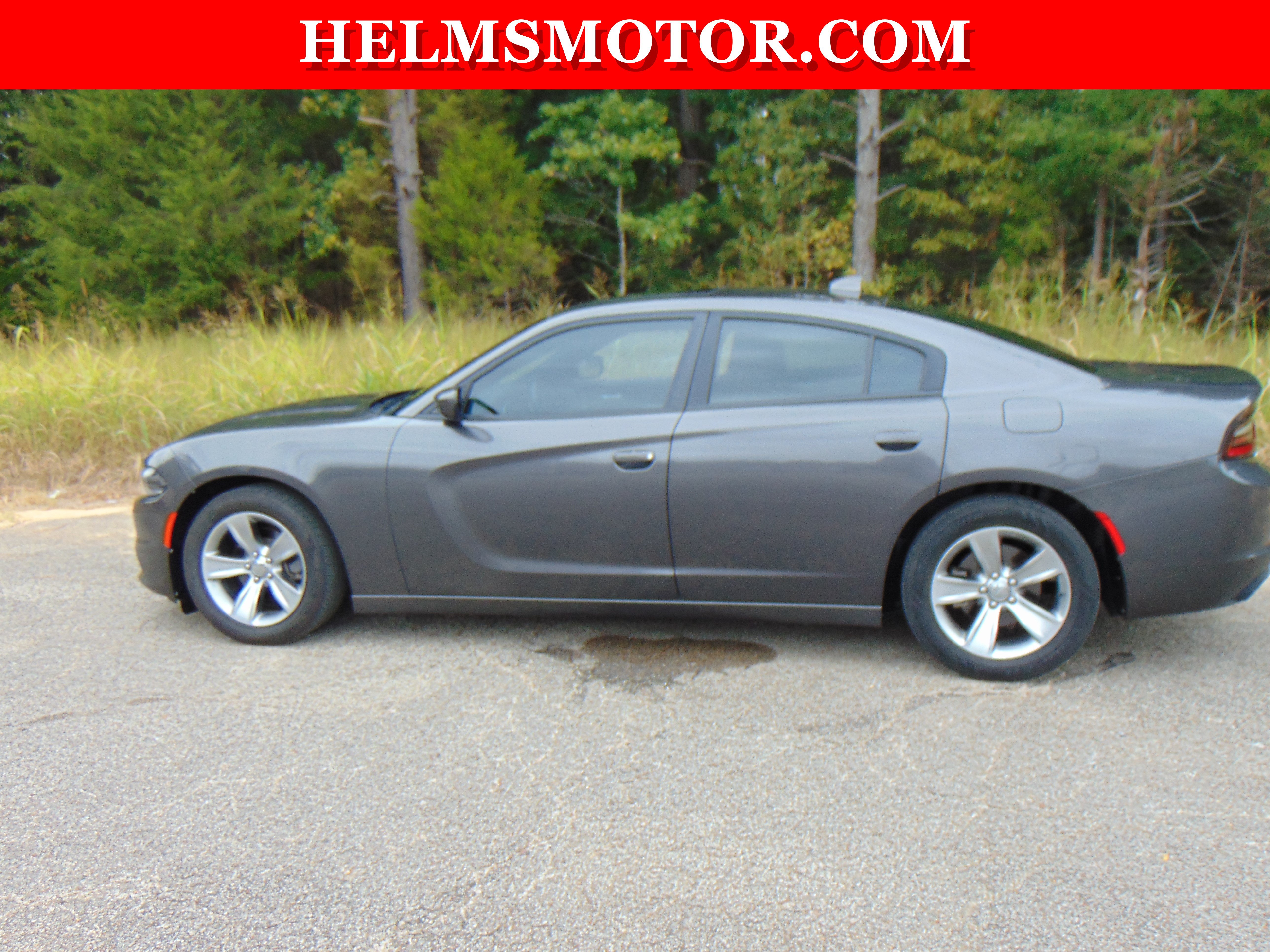 Used 2015 Dodge Charger SXT RWD image 6