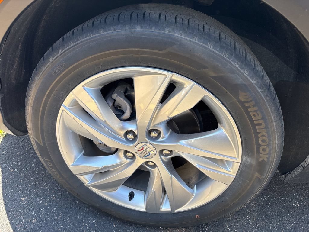 Certified 2024 Buick Encore GX Preferred FWD image 38