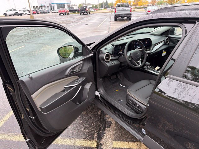 New 2026 Chevrolet Trax ACTIV w/ Driver Confidence Package FWD image 9