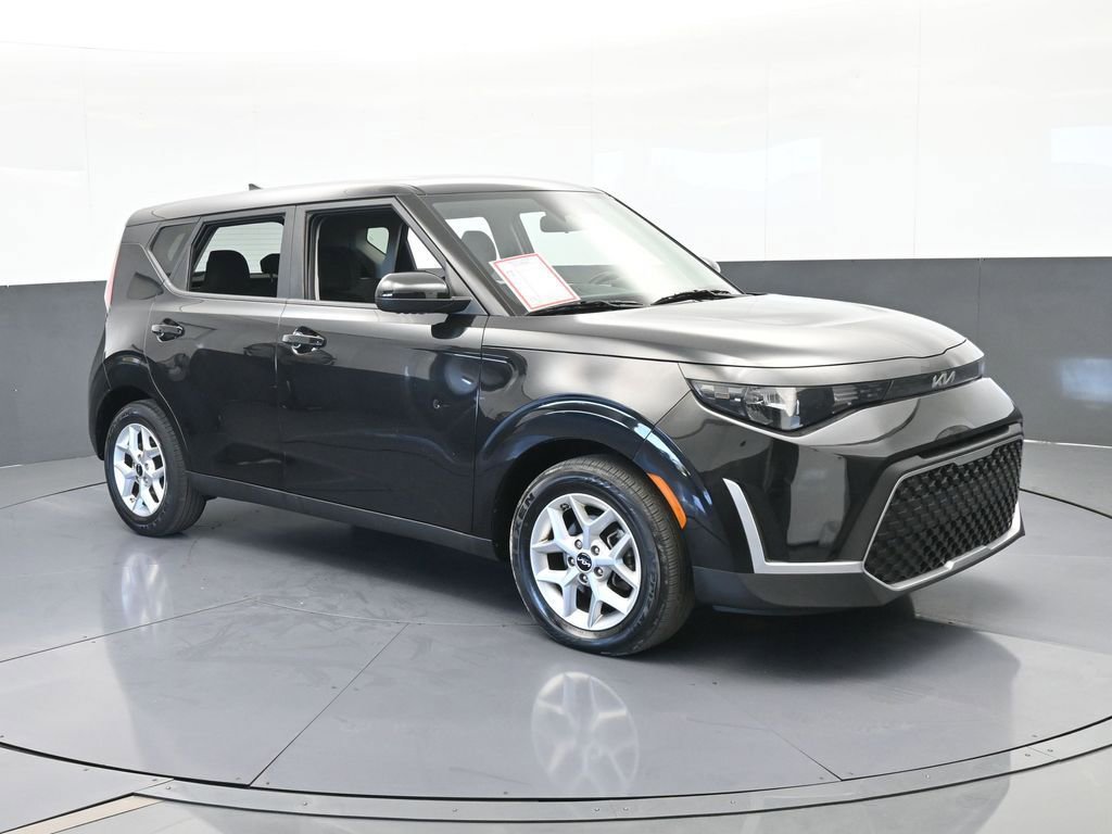 Used 2023 Kia Soul LX w/ Option Group 015 image 8