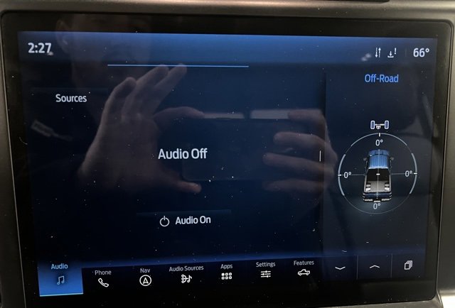 Used 2023 Ford F150 Lariat w/ Equipment Group 502A High image 32