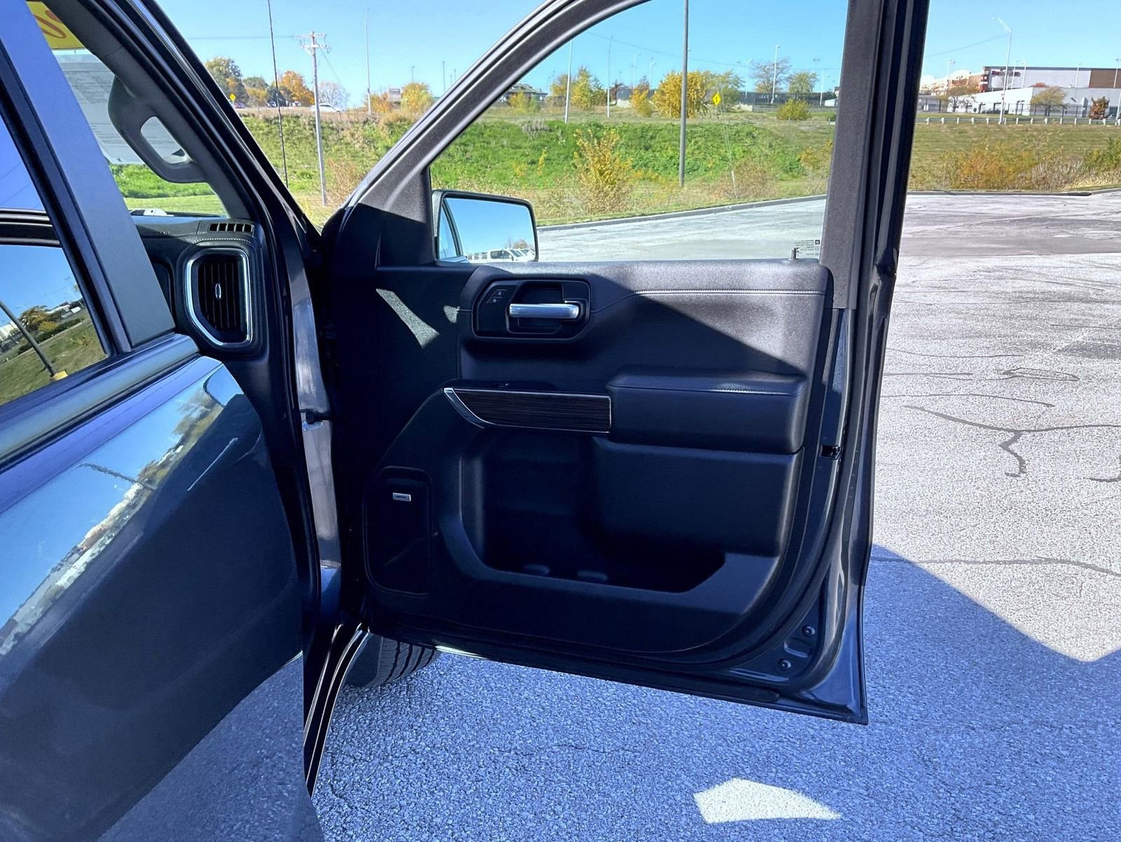 Certified 2021 Chevrolet Silverado 1500 RST image 16