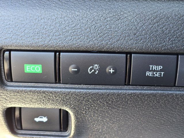 Used 2025 Nissan Sentra SV w/ All-Weather Package FWD image 24