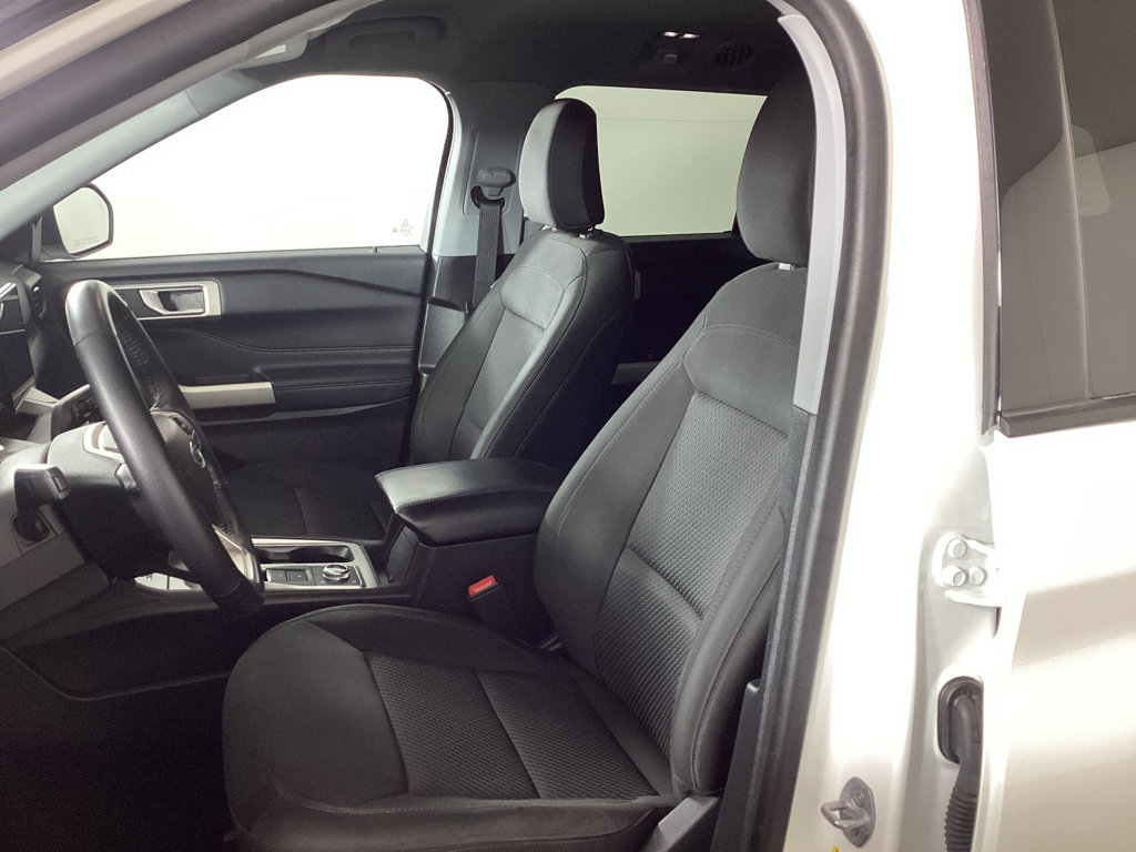 Used 2023 Ford Explorer XLT image 16