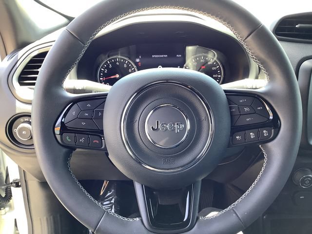 Used 2021 Jeep Renegade Latitude FWD image 11