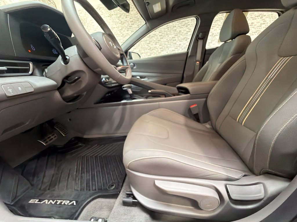 Certified 2026 Hyundai Elantra Sport FWD image 23