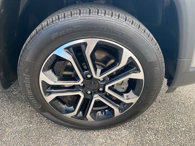 Used 2023 Jeep Compass Limited w/ Sun and Sound Group image 13