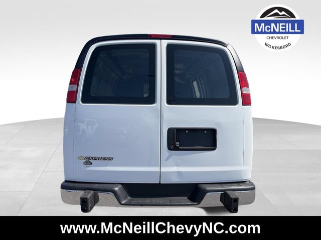 Used 2024 Chevrolet Express 2500 w/ Driver Convenience Package RWD image 7