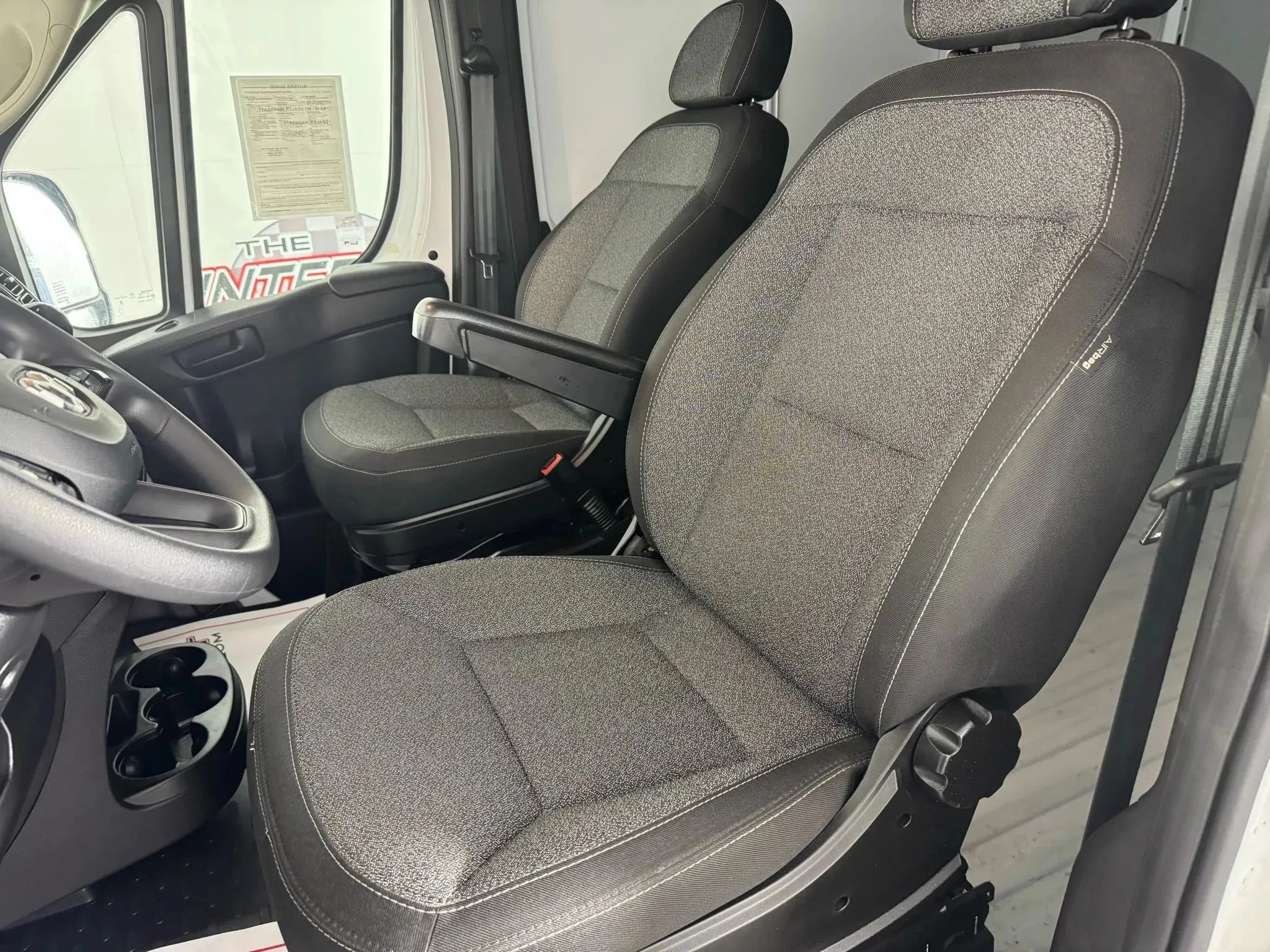 Used 2024 RAM ProMaster 1500 w/ Convenience Group FWD image 32