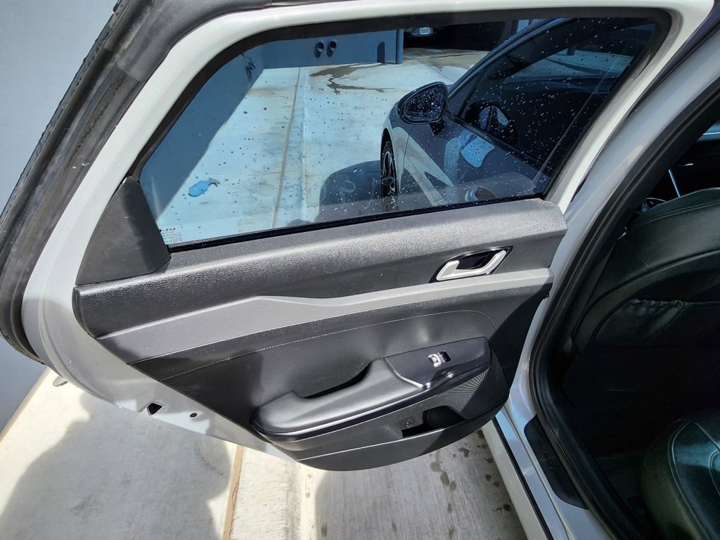 Used 2022 Kia K5 GT-Line image 13