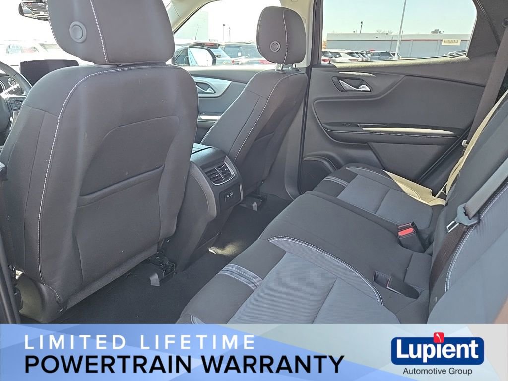 Used 2025 Chevrolet Blazer LT image 13