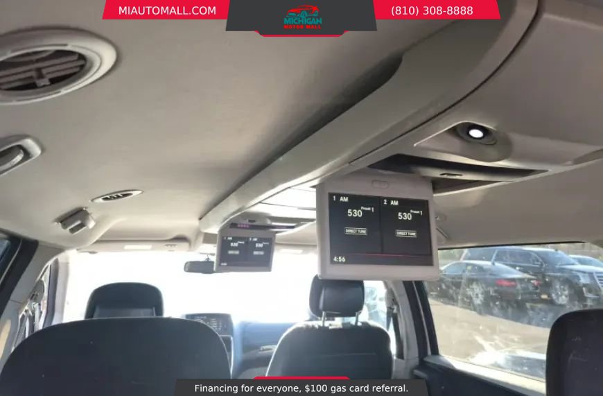 Used 2014 Dodge Grand Caravan SXT w/ UConnect Hands-Free Group FWD image 13