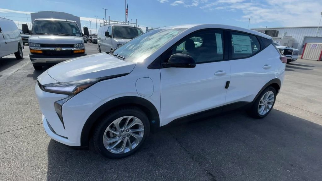 New 2027 Chevrolet Bolt LT w/ Comfort Package FWD image 6