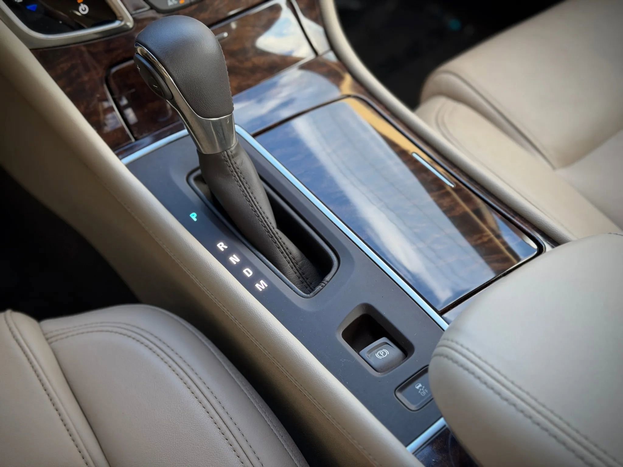 Used 2016 Buick LaCrosse Sport Touring w/ Experience Buick Package image 15