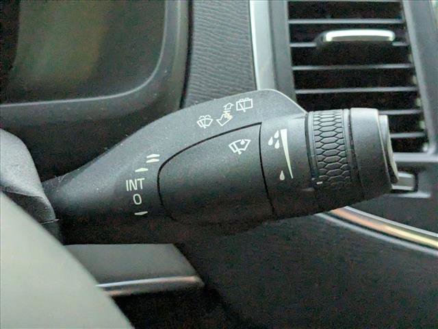 Used 2021 Volvo XC90 T5 Momentum w/ Climate Package image 7